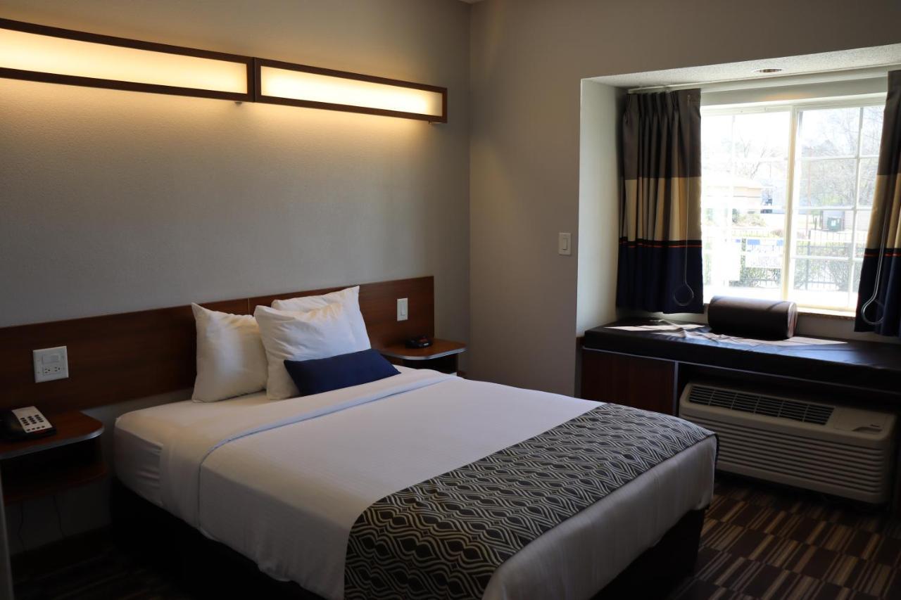 Microtel Inn & Suites By Wyndham Columbus Near Fort Moore מראה חיצוני תמונה