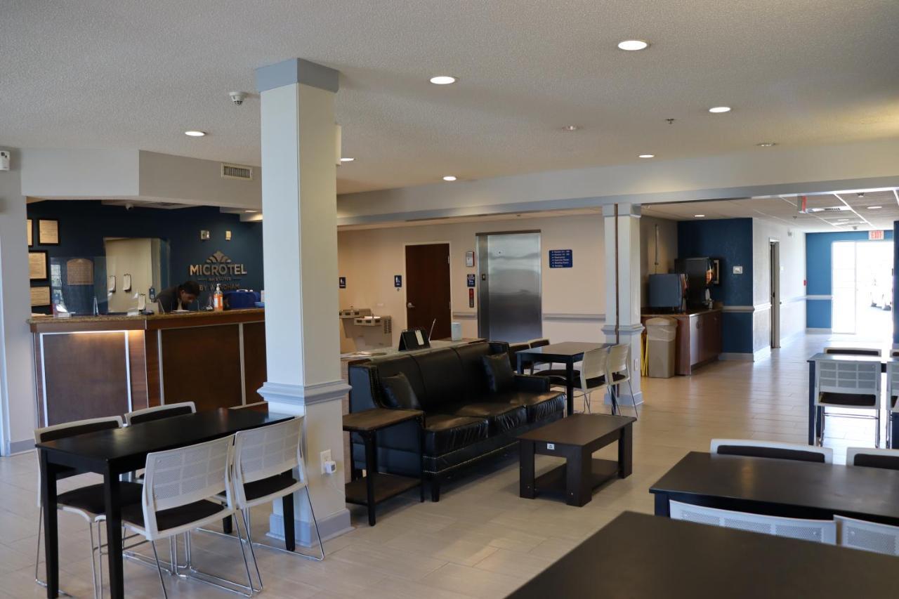 Microtel Inn & Suites By Wyndham Columbus Near Fort Moore מראה חיצוני תמונה