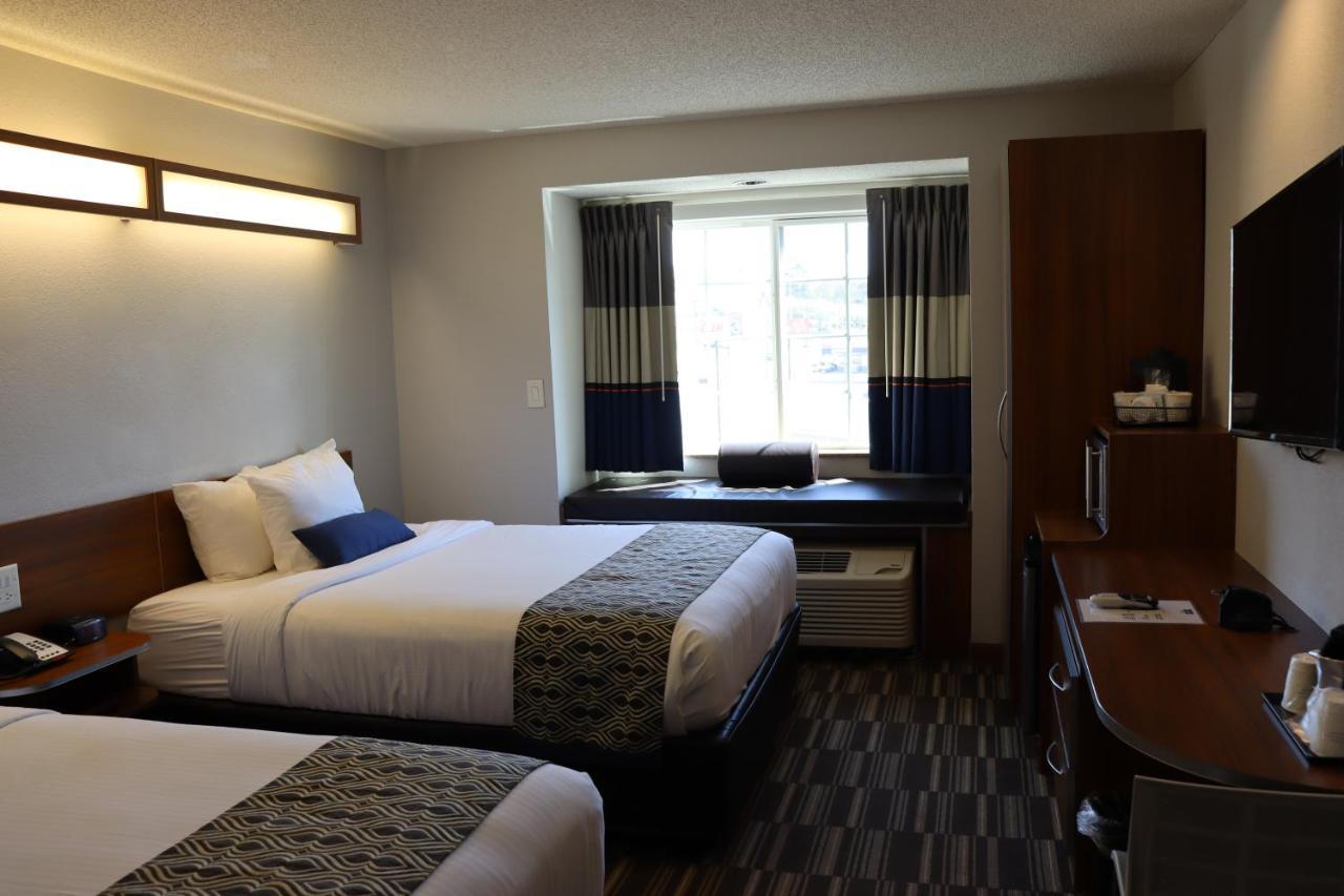 Microtel Inn & Suites By Wyndham Columbus Near Fort Moore מראה חיצוני תמונה